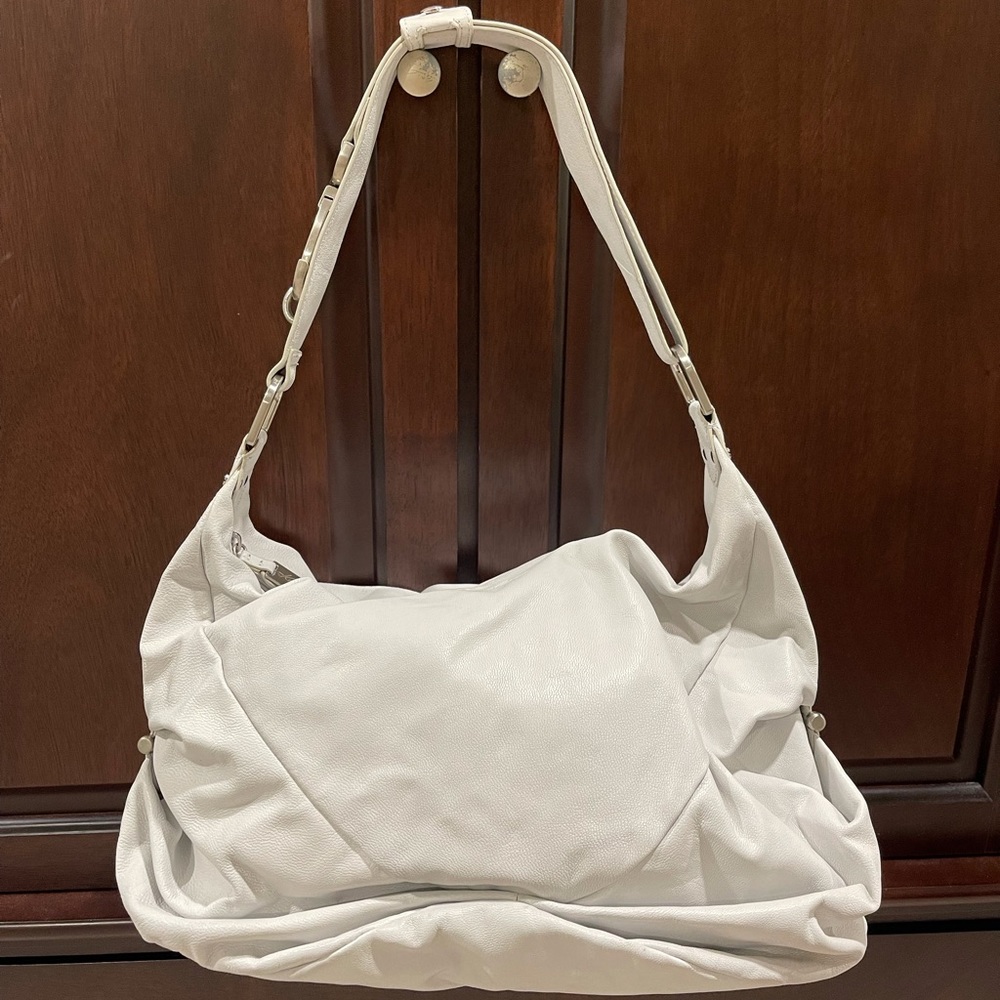 White leather bag w dull metal hardware